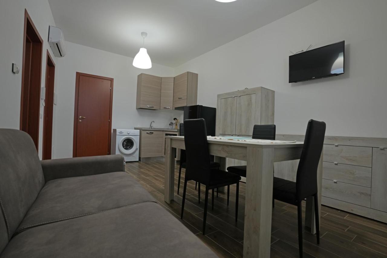 La Stradina Apartment Mola di Bari Exterior foto